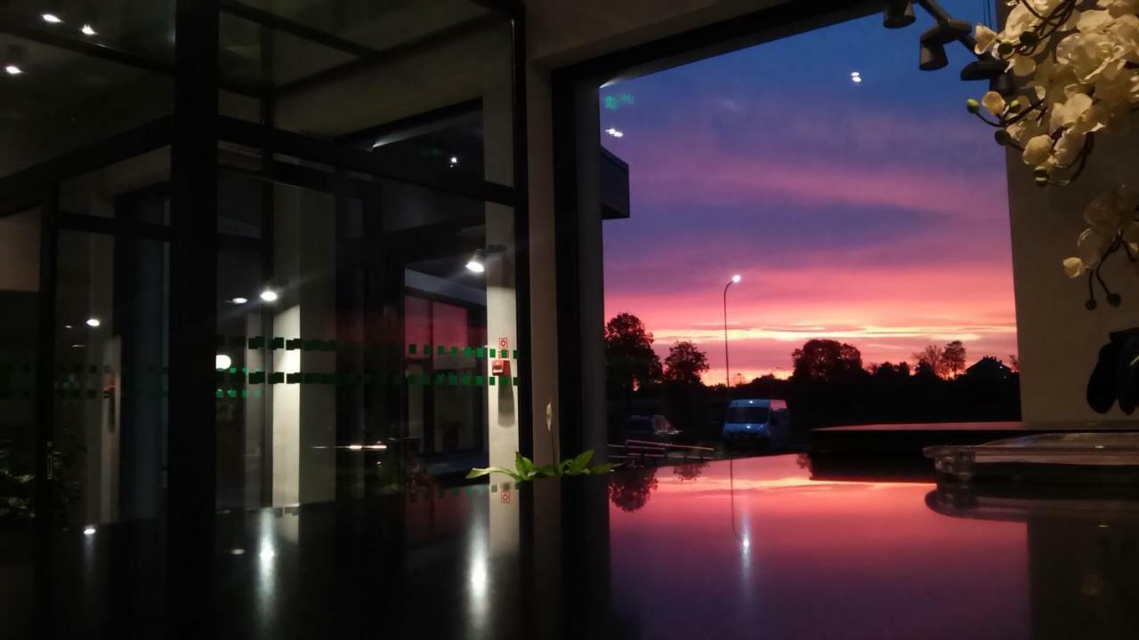 Restart Hotel เรเซกเน ภายนอก รูปภาพ